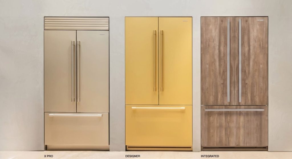 Frigorífico French Door da Fhiaba numa cozinha contemporânea